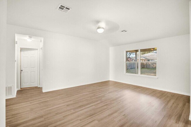 Photo - 3310 Blue Ridge Dr