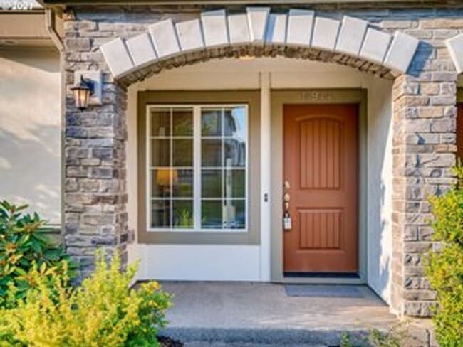 Building Photo - 2 Bedroom Condo with Bonus Room in Bethany!!!