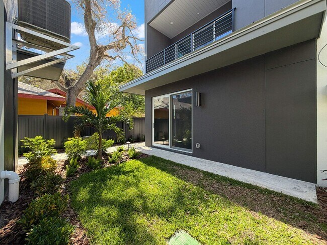 Photo - 336 14th St N