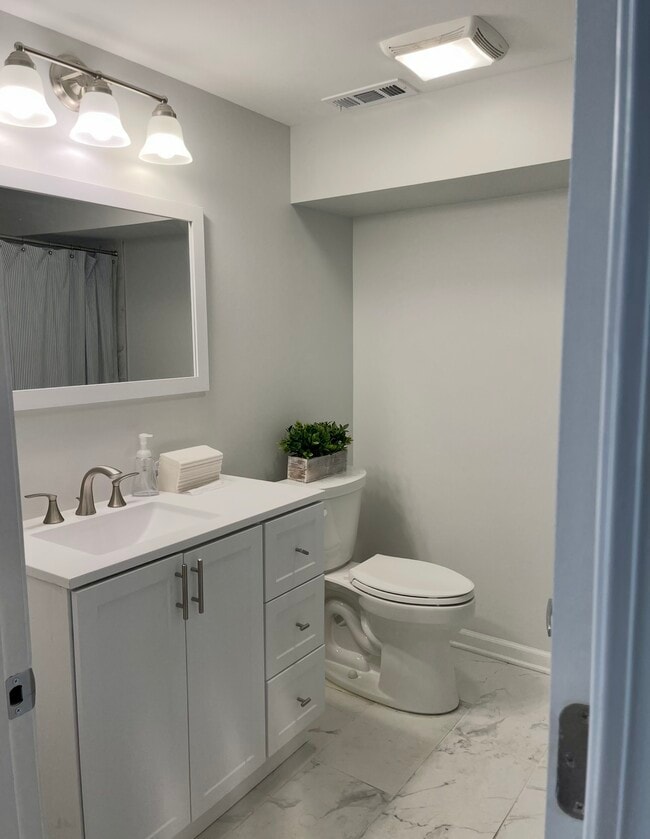 Photo - 2314 S Seeley Ave Unit Garden