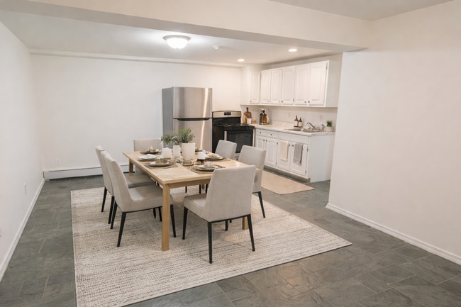 Building Photo - Large Renovated 2br/2bath in Charming Mountain Community (Heat Included) Unit 1-3