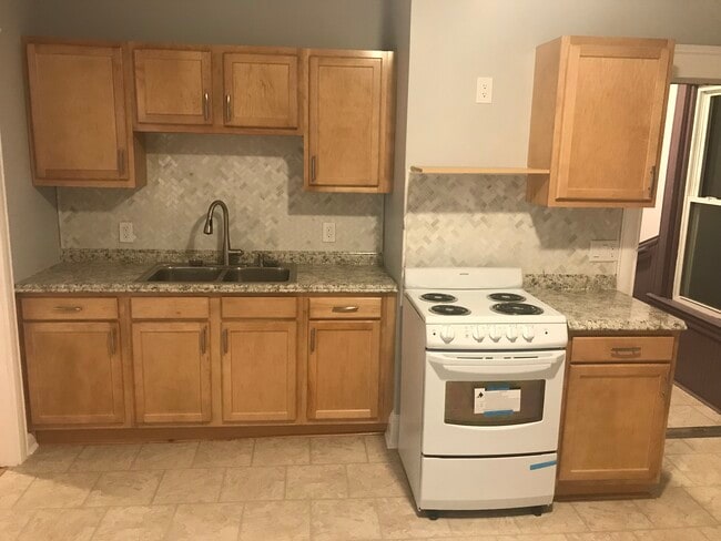 Photo - 107 Reservoir Ave Unidad 3rd Floor