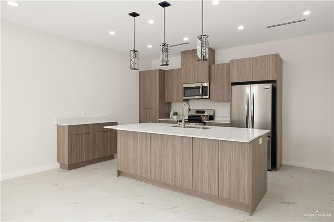 Photo - 17 Bicentennial Blvd