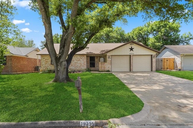 Photo - 19315 Gagelake Ln Casa