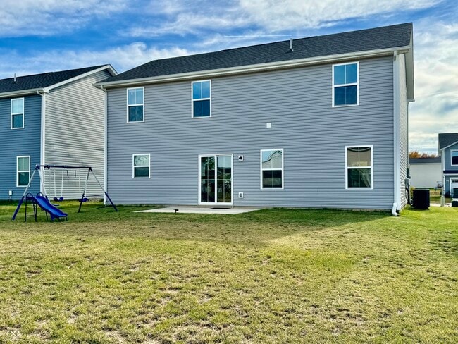 Photo - 830 McArthur Dr