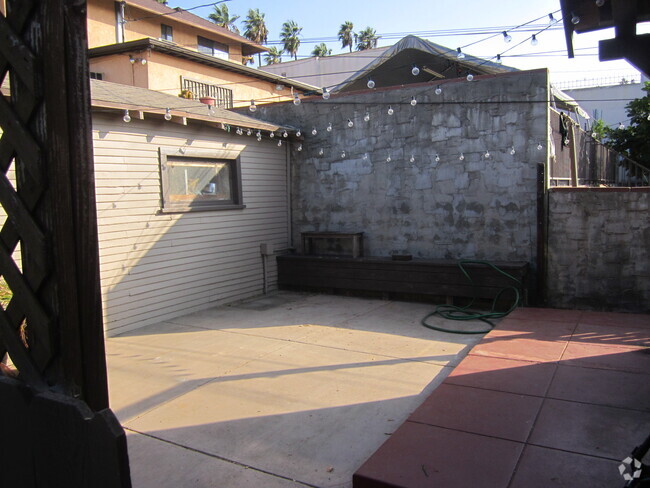 Building Photo - 1439 Laveta Ter Unit Rear South Rental