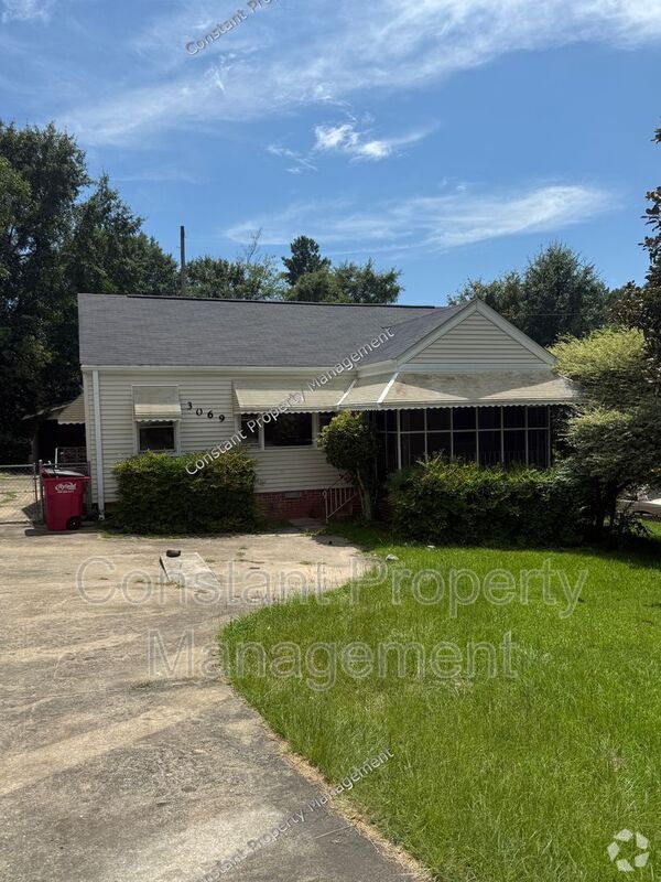 Building Photo - 3069 Somerset Dr Rental