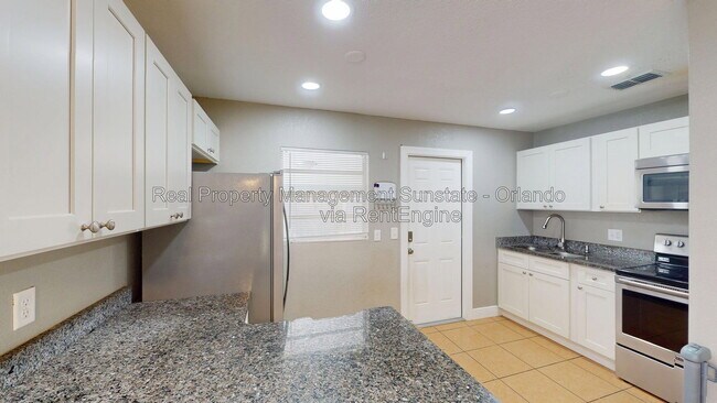 214 Woodmere Blvd