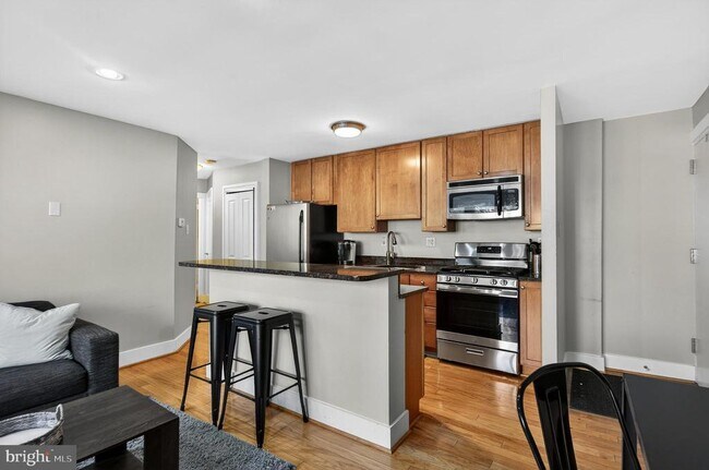 4840 MacArthur Blvd NW Unit 408