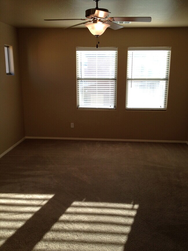 Photo - 3 Bed/2.5 Bath Great Gilbert Location