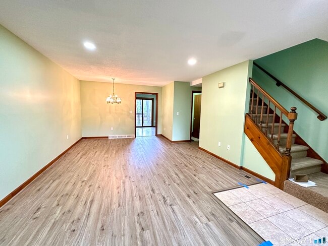 Photo - 10 Windwood Dr Unit 10