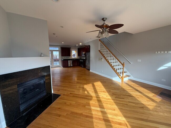 Photo - 7008 W Medill Ave