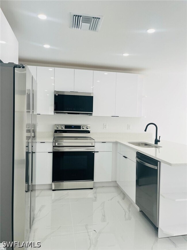1112 East 12th Street