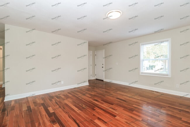 Photo - 1406 De Porres Ln