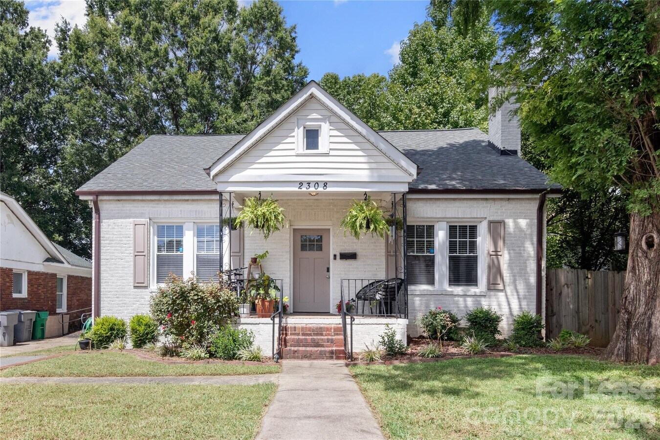 Photo - 2308 Carmine St