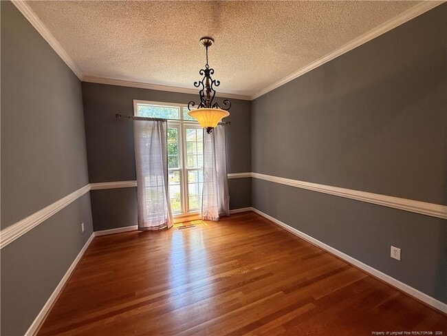 Photo - 995 Greenbriar Dr