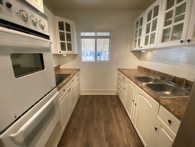 Photo - 8461 W Washington St