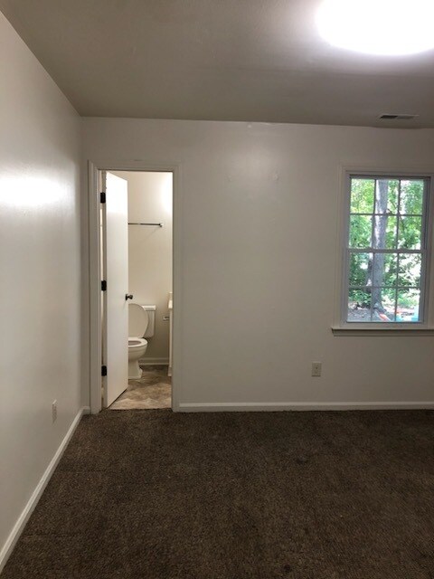 Photo - 902 Sycamore Pl