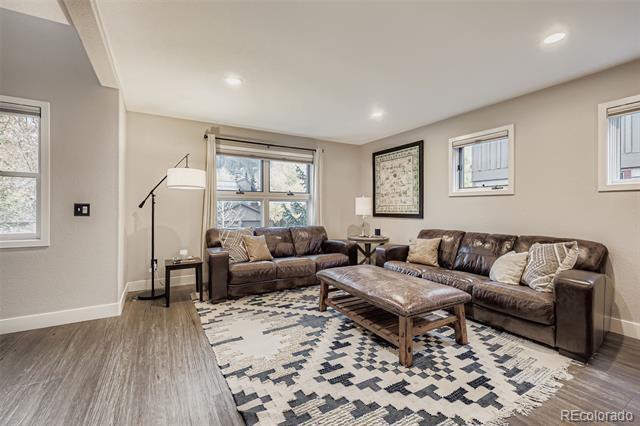 Photo - 717 Meadow Dr