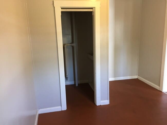 Photo - 1 Bedroom Unit in Triplex  Near Downtown and Campus Unit 1645 Mill St. #2