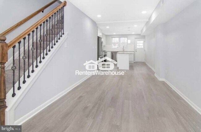 Photo - 3706 Claremont St