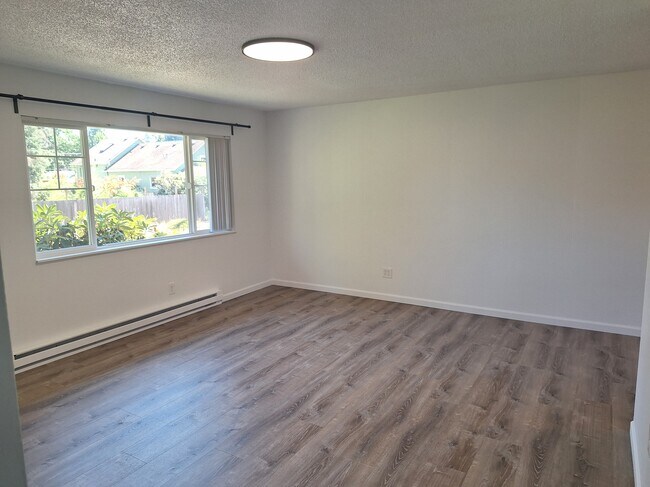 Photo - 6134 NE Oregon St