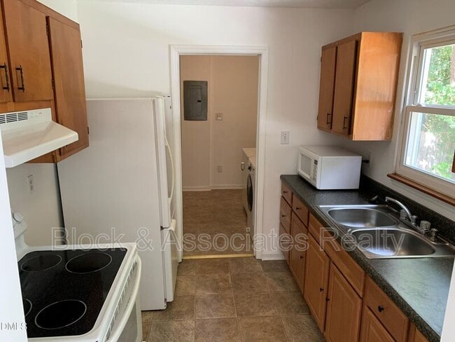 Photo - 2600 Courier Ct