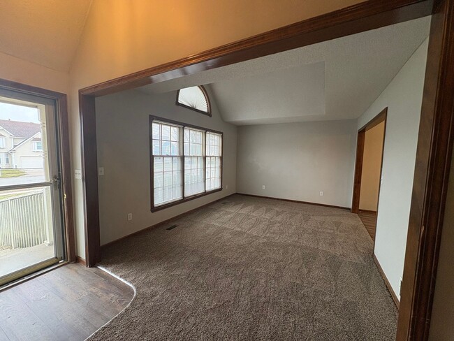 Photo - 720 Northpoint Ave