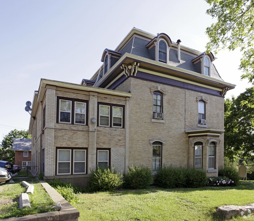 Photo - Van Dyke Mansion Apartments