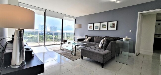 Photo - 3731 N Country Club Dr Unidad 926 Rental