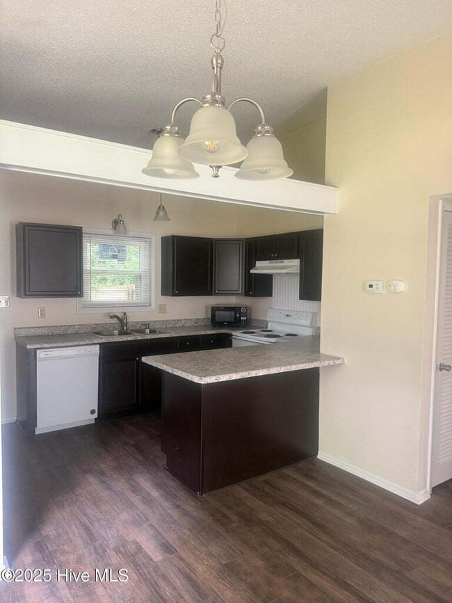 137 Twinwood Dr