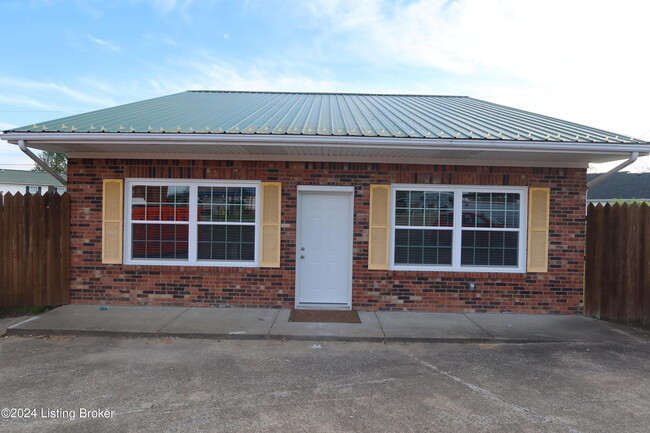 Building Photo - 118 Peonia Rd Rental