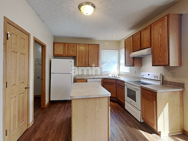 Photo - 3569 Quickwater Rd