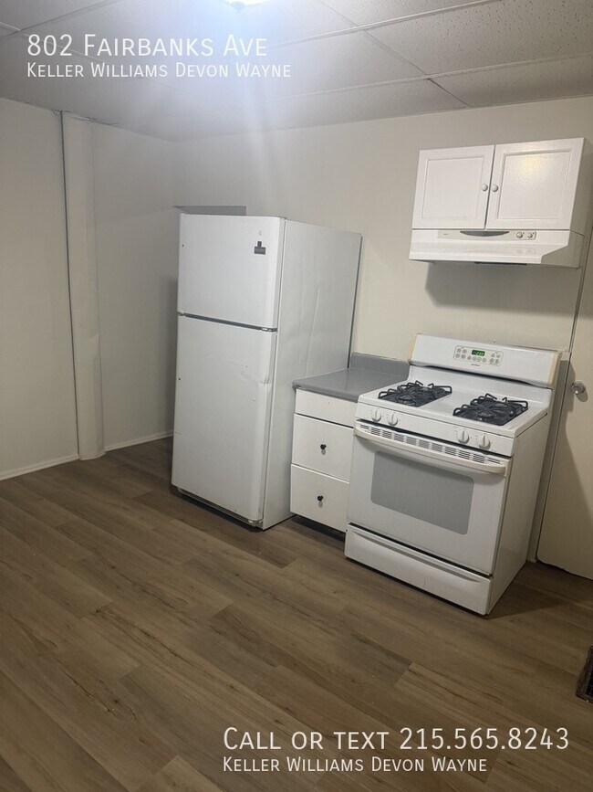 Photo - 802 Fairbanks Ave