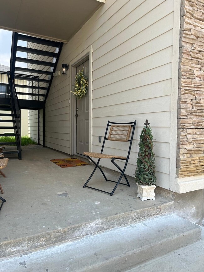 Photo - 1201 Gage Ave