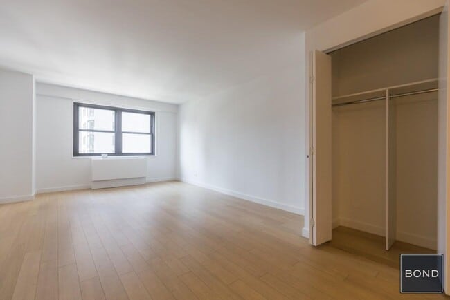 Building Photo - 222 E 39th St Unit 12B Rental