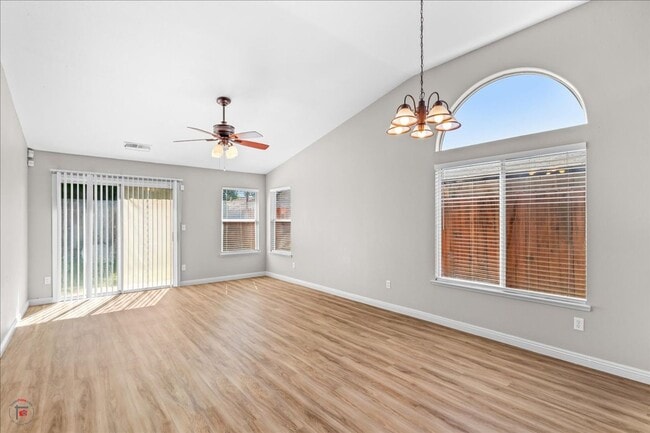 Photo - 1712 Beethoven Way