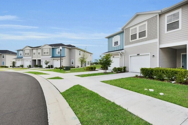 Building Photo - 4859 SW 81st Lp