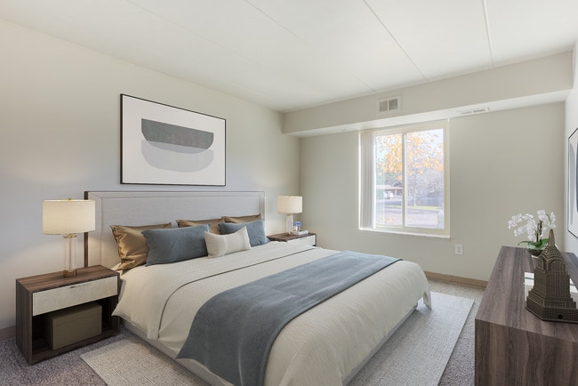 Bedroom - Windsor Woods Apartments