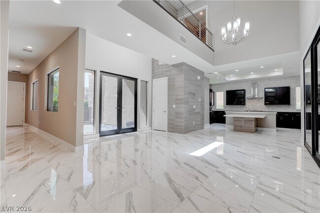 86 Pristine Glen St