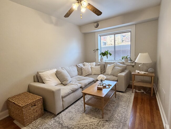 Building Photo - 104 Newburn Dr Unit 2