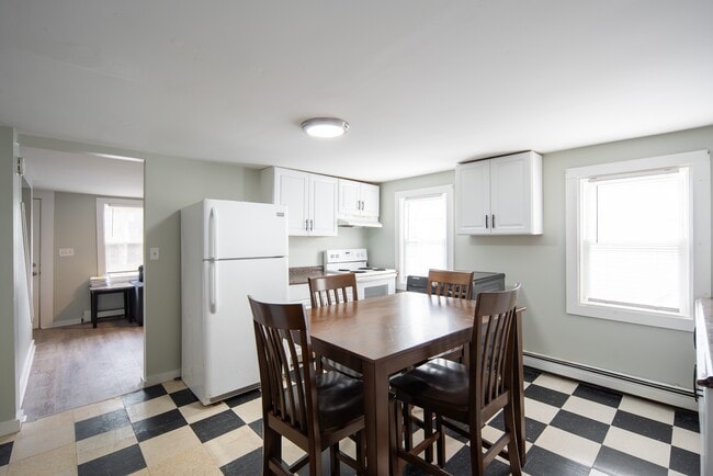 Building Photo - 36 Farm St Rental