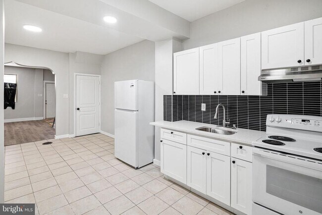 Photo - 3857 Wyalusing Ave