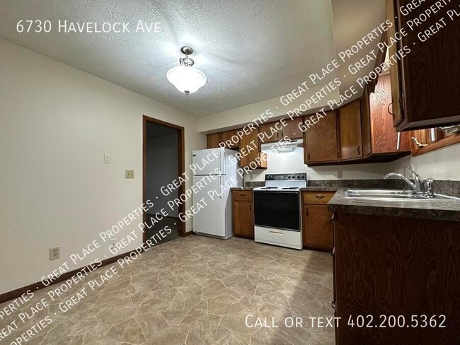 Photo - 6730 Havelock Ave