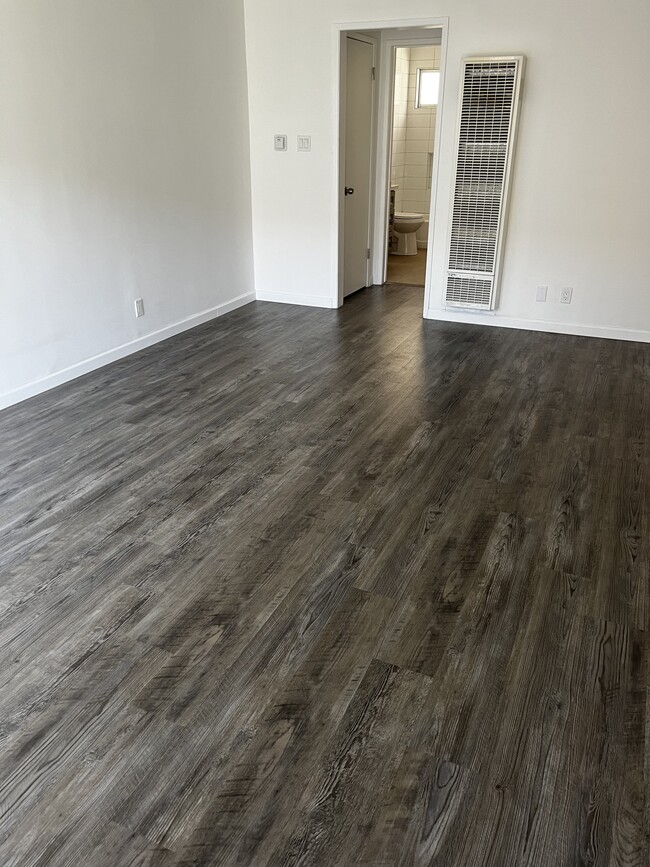 Living Room 2 - 1626 N Hobart Blvd Apartments