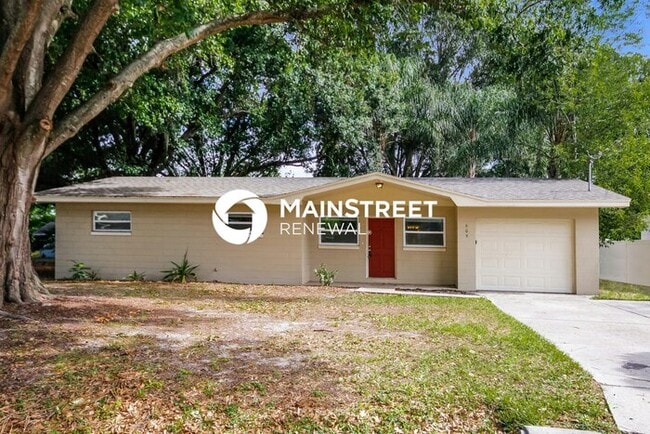 Building Photo - 3 Bedroom Pet-Friendly Home in Auburndale, FL with Main Street Renewal