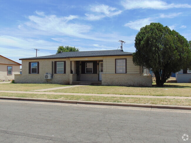 Building Photo - 421535 Unit B Rental