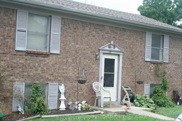 Photo - 137 Bolton Ave