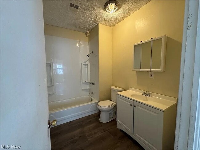 Photo - 13214 Svec Ave