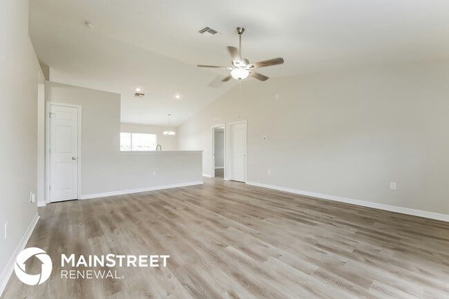 Photo - 3906 11th St W